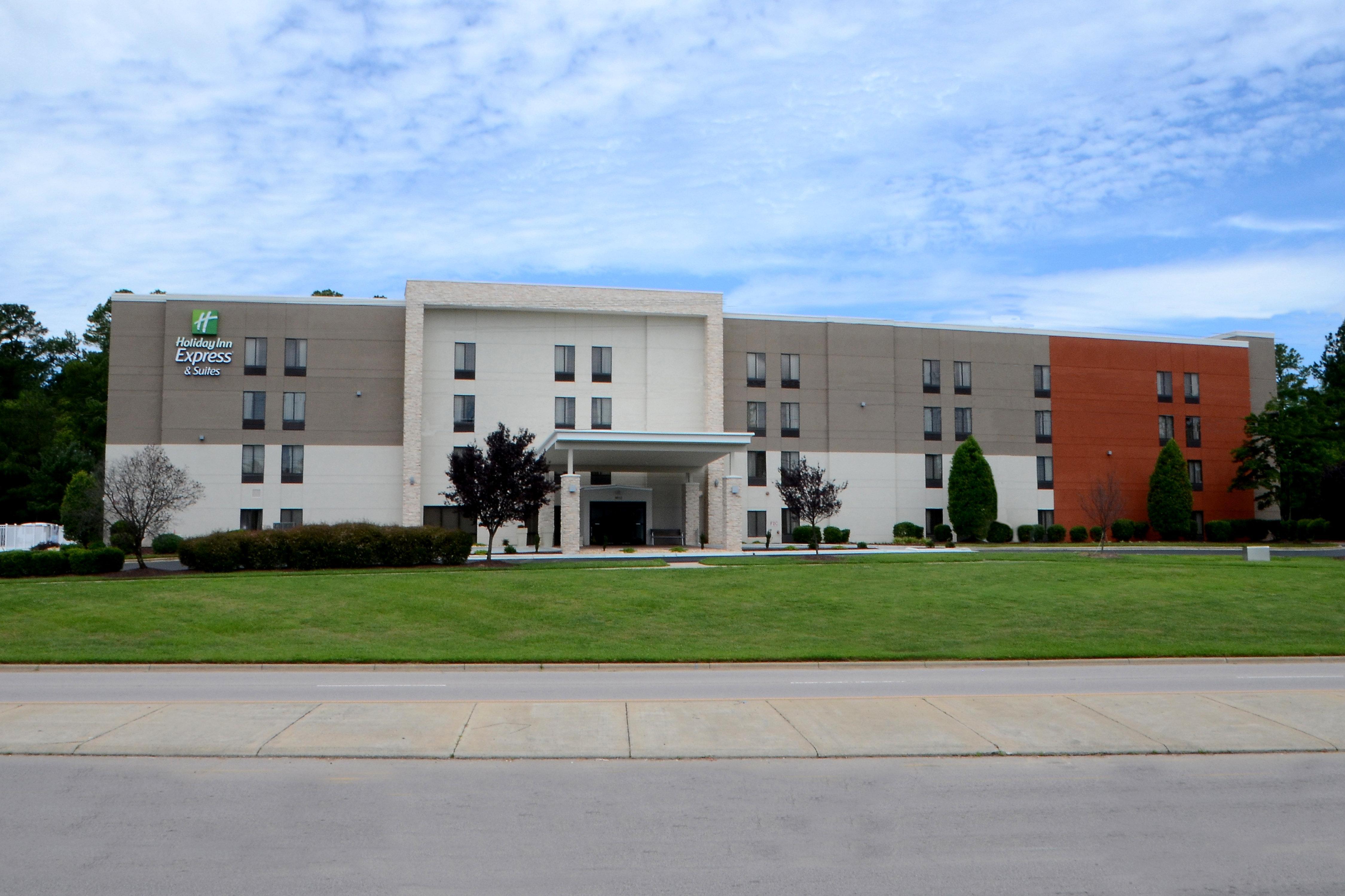 Holiday Inn Express & Suites Raleigh Durham Airport At Rtp By Ihg Exterior photo